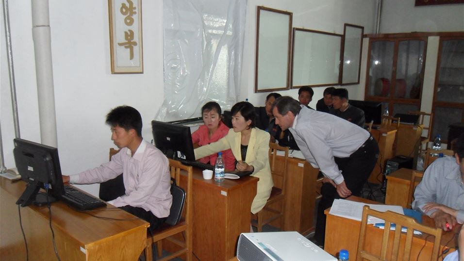 Training in pest monitoring & forecasting AAS